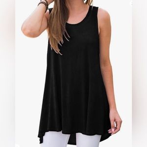New Women’s casual round neck black loose tunic.  Short sleeve.  Size L.  Black.